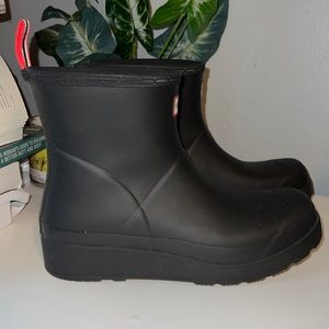 HUNTER ORIGINAL PLAY SHORT RAIN BOOTS. SIZE 10 WOMEN.